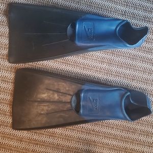 Speedo training flippers